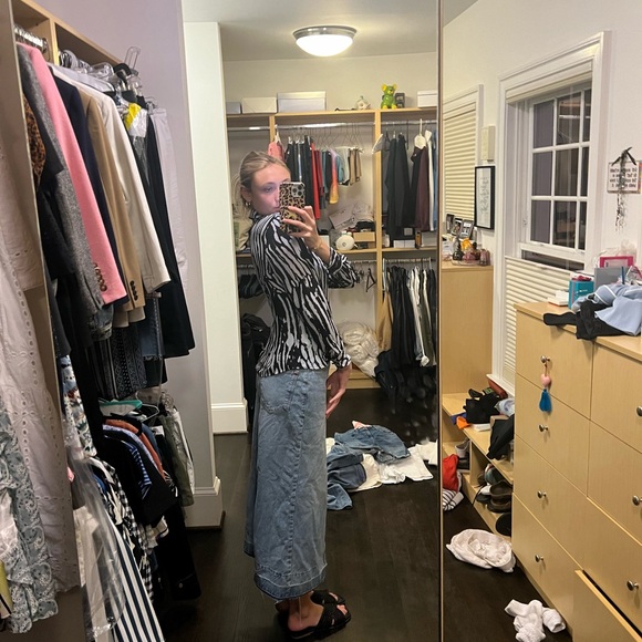 CARLISLE ANIMLA PRINT BUTTON UP - Picture 3 of 3